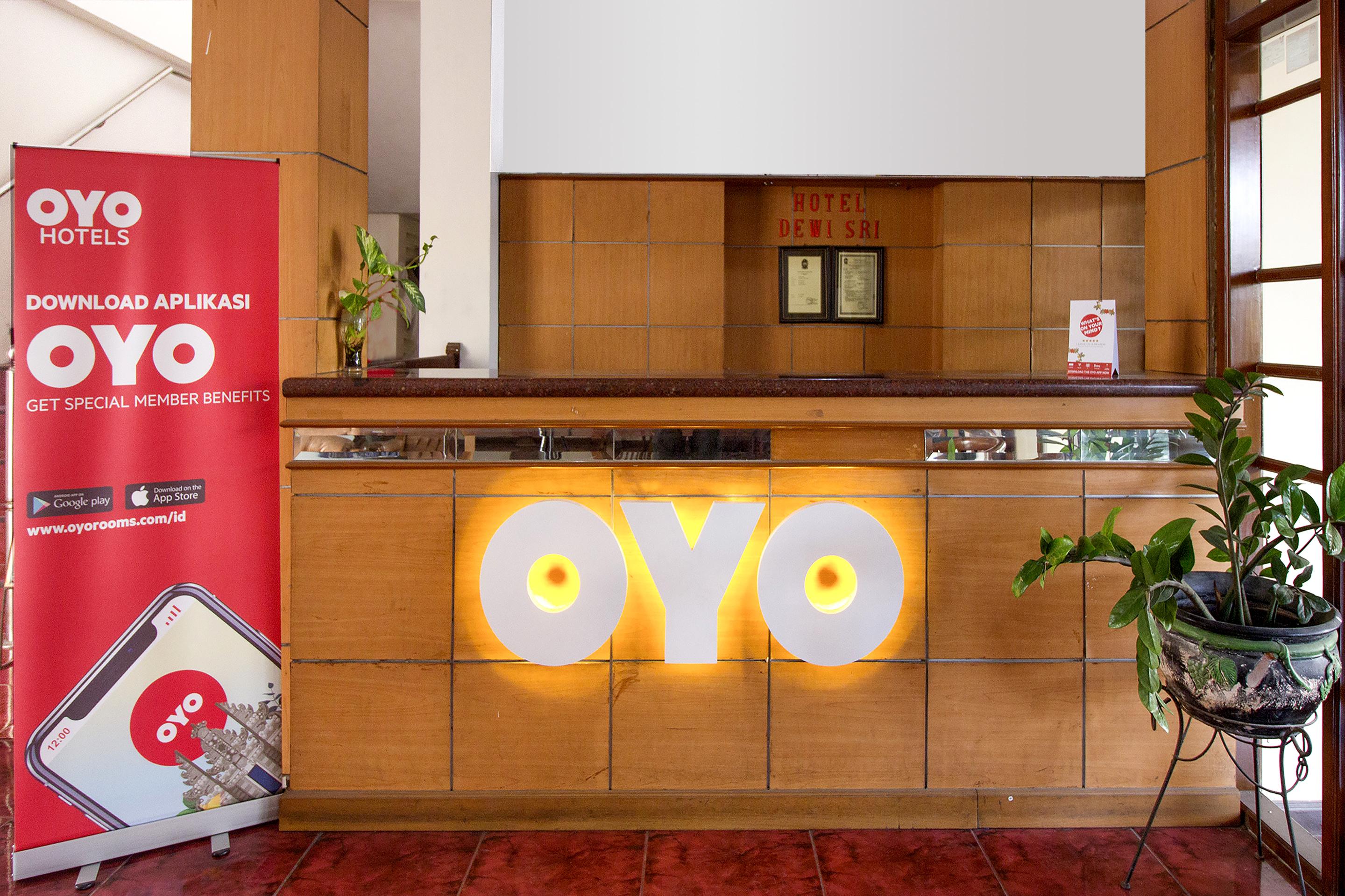 Super Oyo 759 Hotel Dewi Sri Yogyakarta Exterior photo