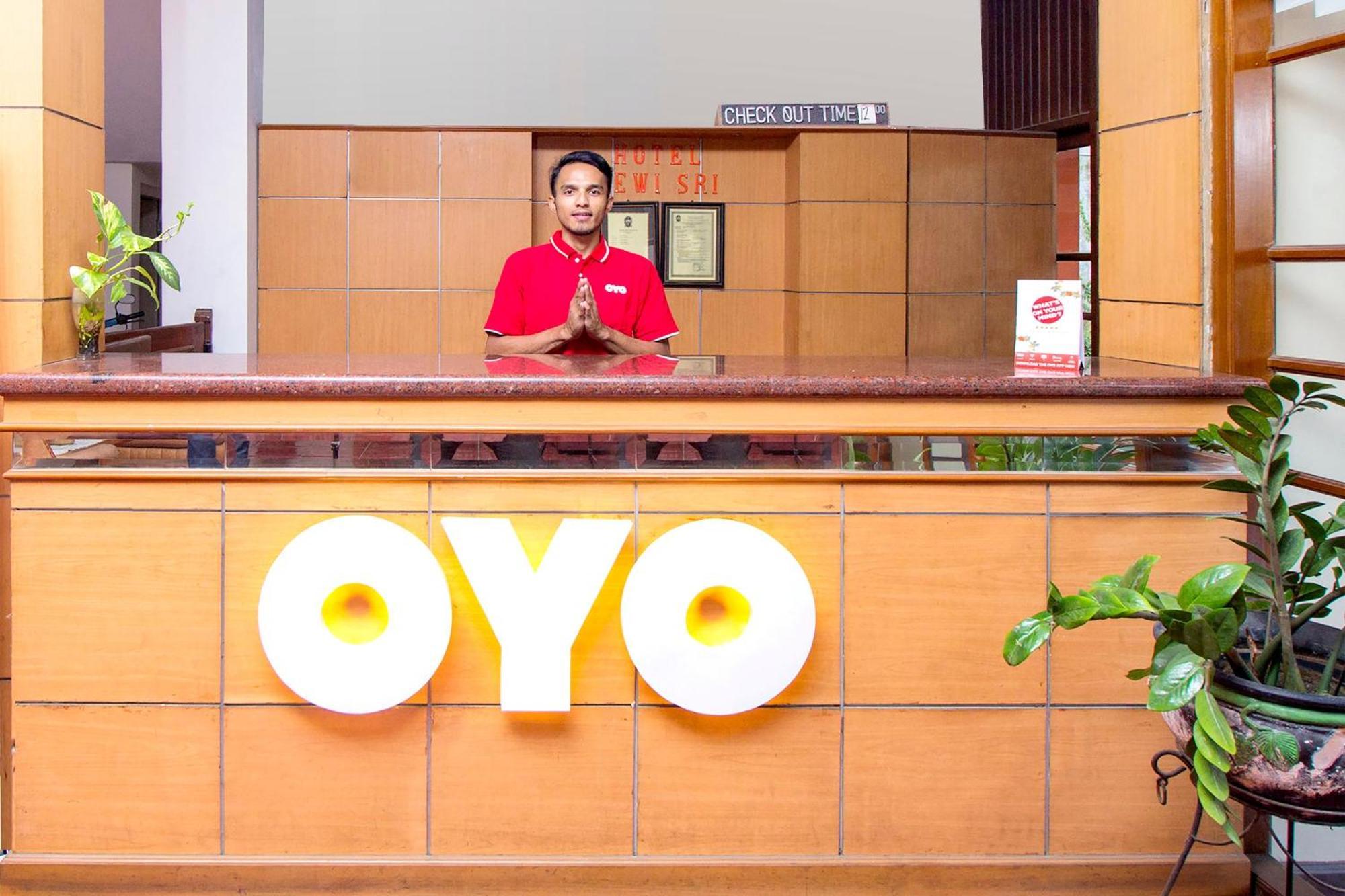 Super Oyo 759 Hotel Dewi Sri Yogyakarta Exterior photo