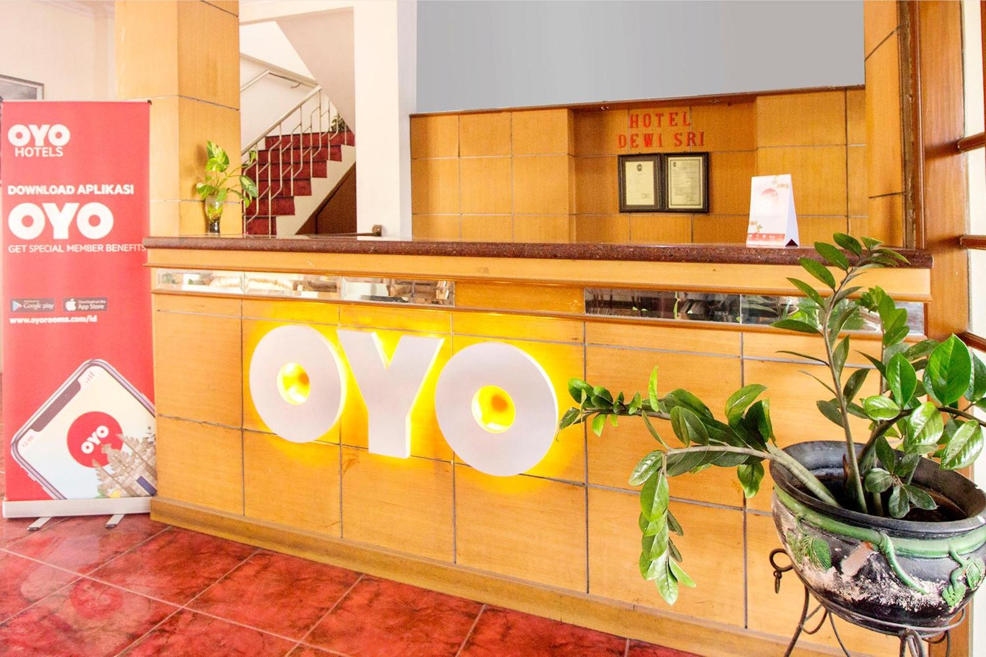 Super Oyo 759 Hotel Dewi Sri Yogyakarta Exterior photo